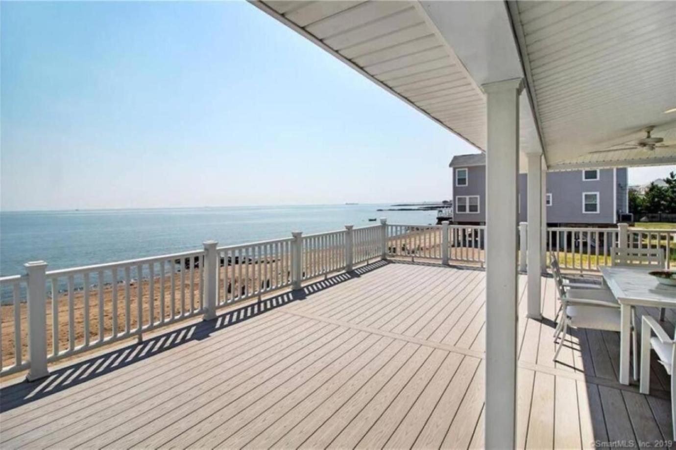 Cozy Beach - Direct Waterfront! East Haven Екстер'єр фото