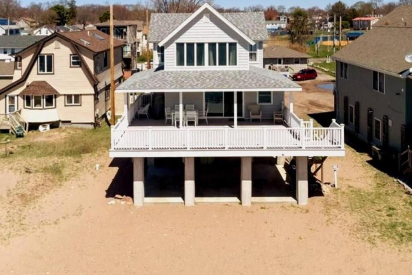 Cozy Beach - Direct Waterfront! East Haven Екстер'єр фото