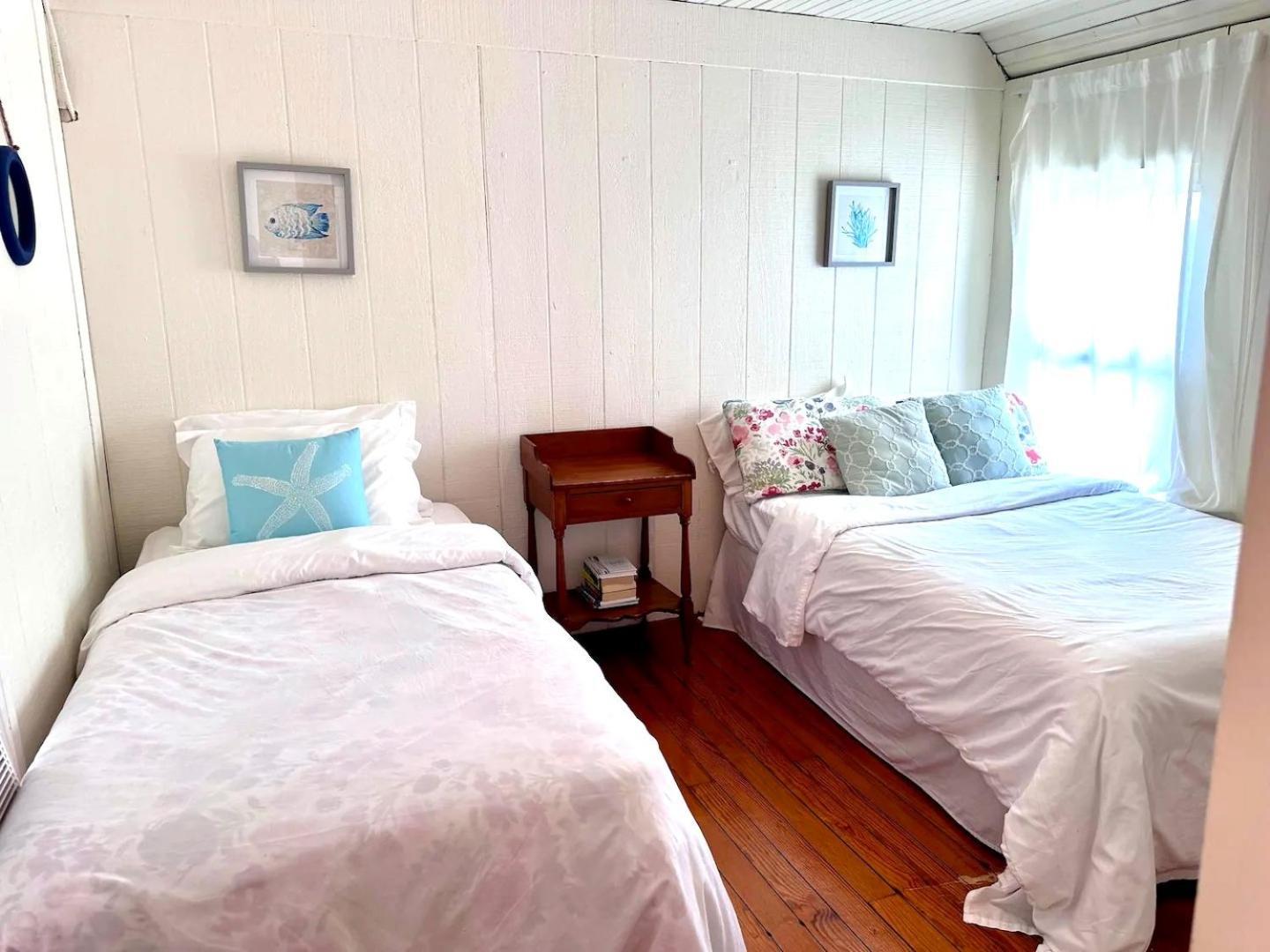Cozy Beach - Direct Waterfront! East Haven Екстер'єр фото